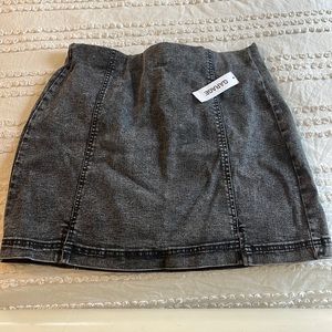 Charcoal-ish black skirt from garage!